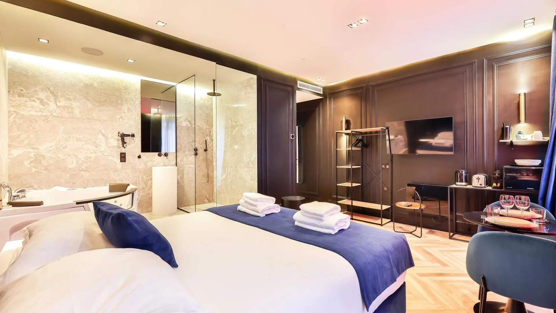 Apartment Wonderful Private Room - 2P - Chatelet Paris France