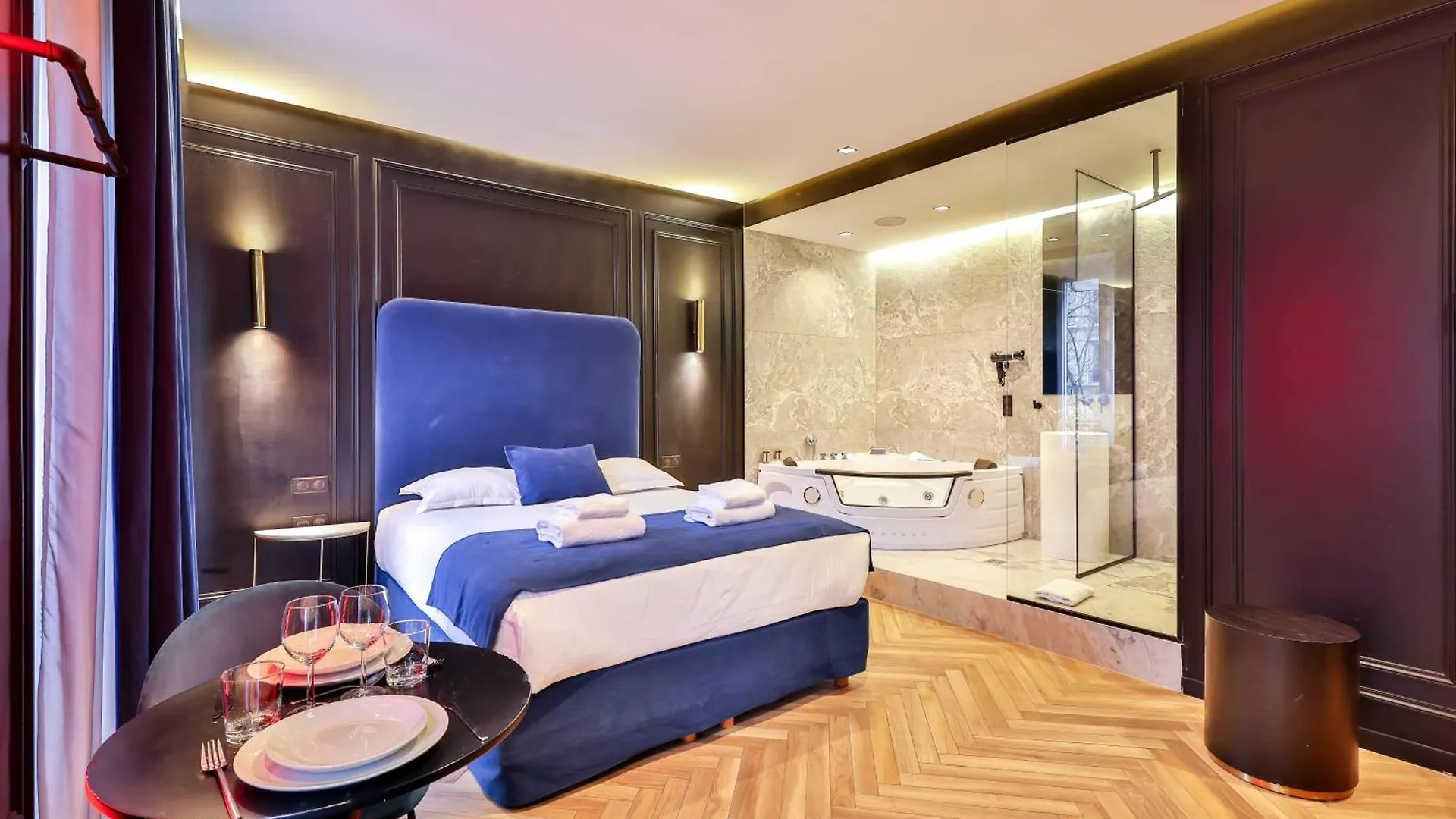 Wonderful Private Room - 2P - Chatelet París 0*,  Francia